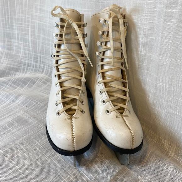 Vintage Aerflyte White Figure Ice Skates Size 2 - Picture 2 of 7